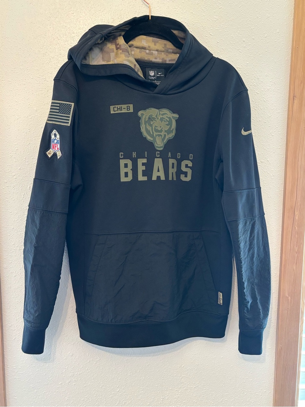 Nike Black Chicago Bears Pullover Hoodie with Camo Lining